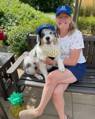 Who wore it better: Hike for Hospice edition! 🍍 

There's been a funny phenomenon of people dressed like dogs and vice versa around our office lately. Therapy dog Arlo & their human volunteer Chantal rocked summery outfits this week while showing off their Hike for Hospice spirit! We think it's a solid tie. 

Register for Hike at easypledge.ca/hospice-peterborough